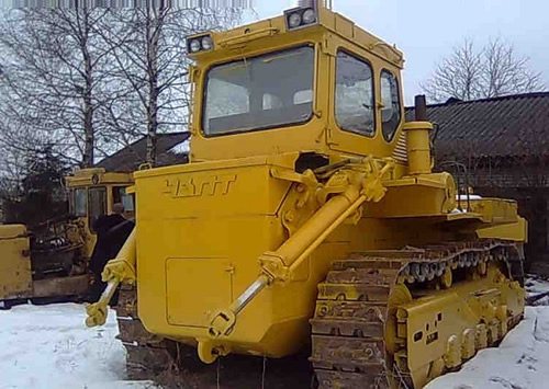 bulldozer T-330 GR1, operating features