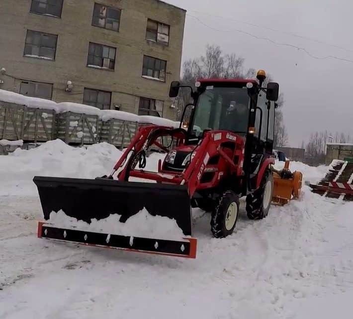 Mini equipment for snow removal
