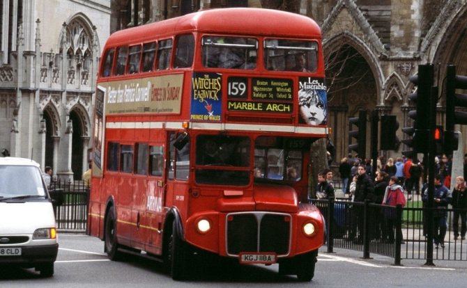 На фото: AEC Routemaster '1954–68