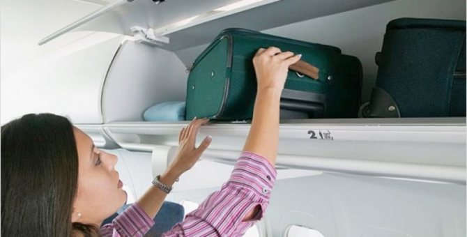 How much does it cost to overload baggage on a plane?